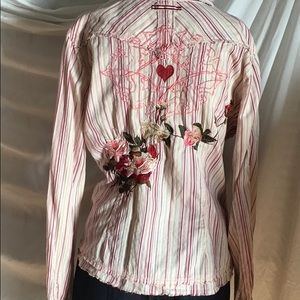 Beautiful stitching on this shirt by 3J Workshop